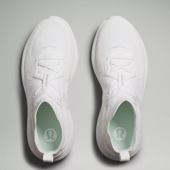 Women's Chargefeel 2 Mid Workout Shoe - Picture 4 of 13